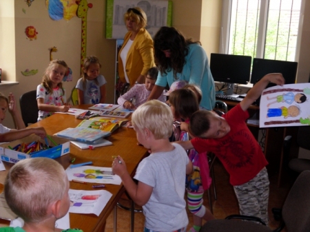 Przedwakacyjne spotkanie dzieci z biblioteką Górach - 2016